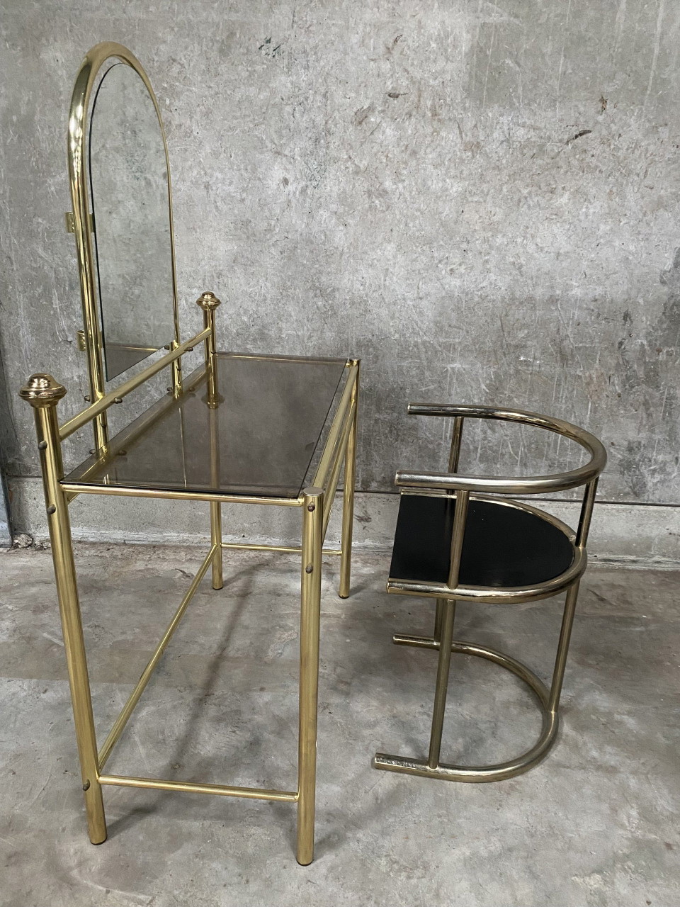 Gold Dressing tables | Whoppah