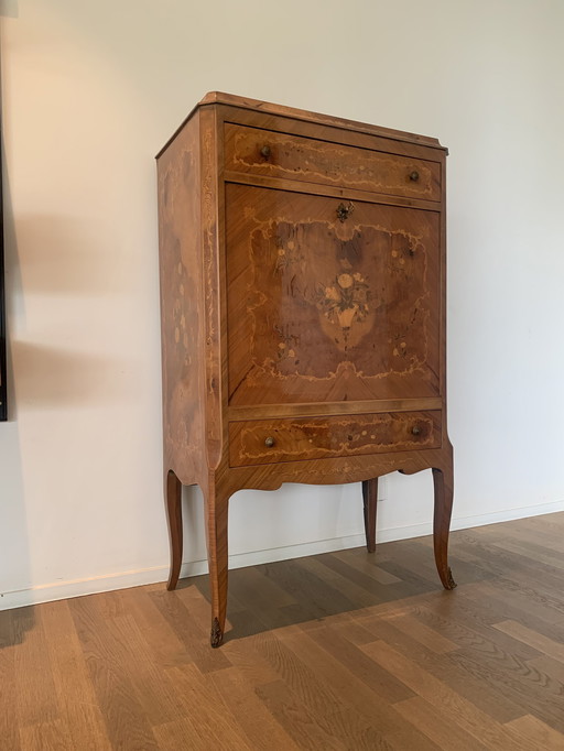 Bar furniture in marquetry