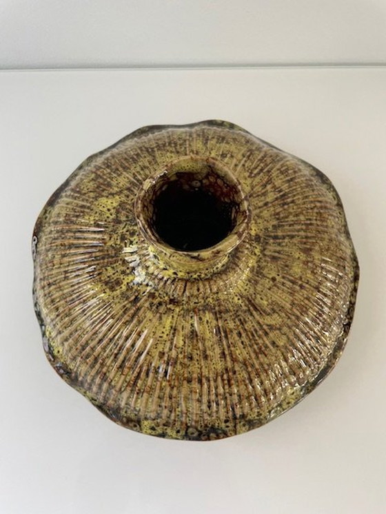 Image 1 of Jarrón de diseño Fungo de cerámica esmaltada verde musgo/marrón