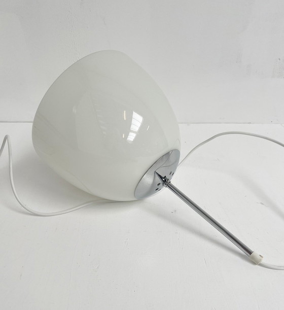 Image 1 of Lampada da soffitto Delta in vetro opalino di Louis Poulsen, anni &#39;60