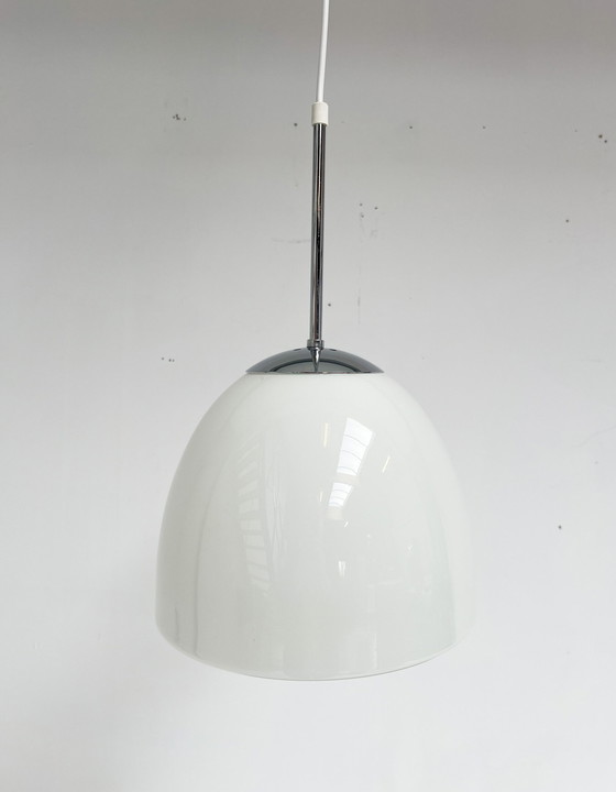 Image 1 of Lampada da soffitto Delta in vetro opalino di Louis Poulsen, anni &#39;60