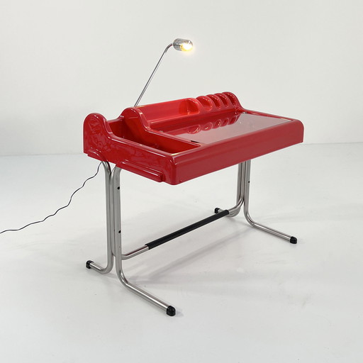 Red Orix Desk By Vittorio Parigi & Nani Prina For Molteni, 1970S