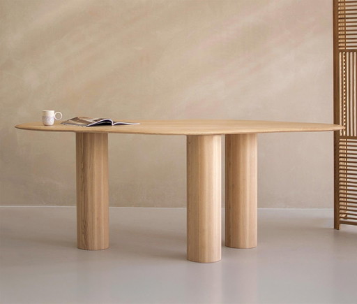 Ducardi Dining Table