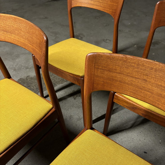 Image 1 of 4x Dining chairs Henning Kjærnulf Model 26