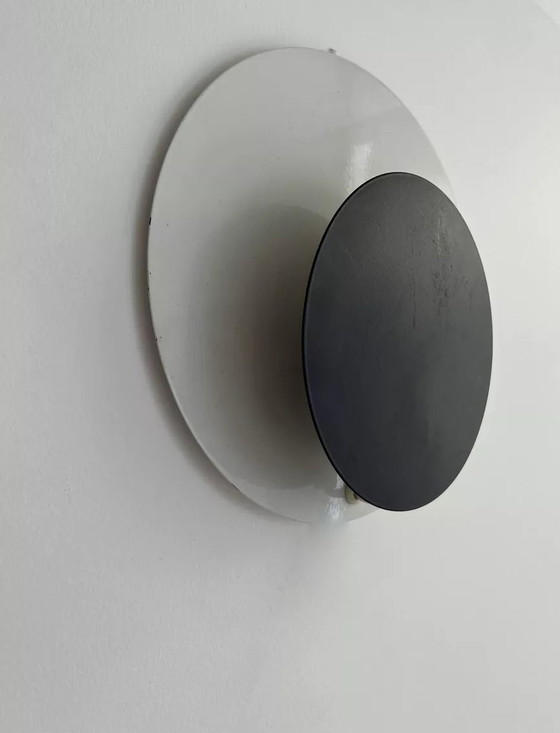 Image 1 of Lampada da parete vintage "Cirkle" in metallo laccato bianco e nero, Danimarca 1970