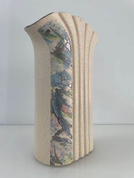 Vintage Vase Fan Shape With Fragrant Multicolored Design Band