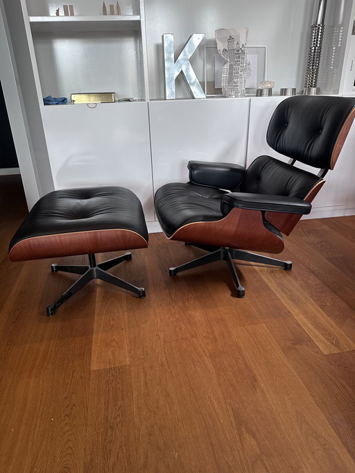 Eames lounge chair