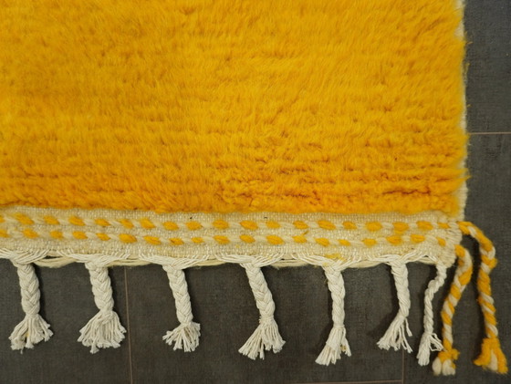 Image 1 of Berber Rug - 254 Cm X 160  Cm - Yellow And White Wool