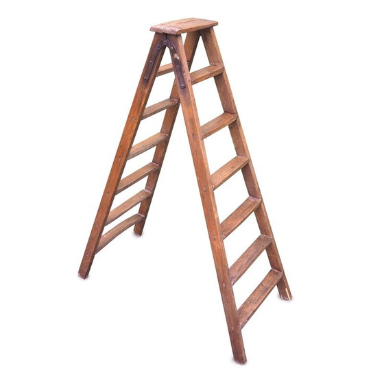 Image 1 of Vintage wooden painter's ladder, 1900
