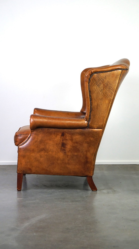 Image 1 of Fauteuil à oreilles en peau de mouton