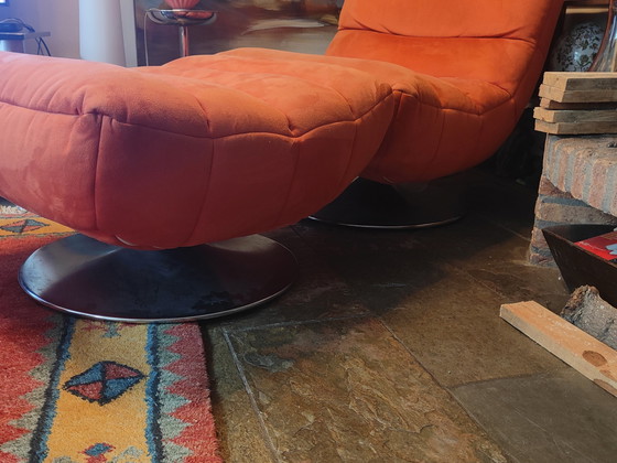 Image 1 of Fauteuil de relaxation Chateau d'Ax orange avec pouf assorti