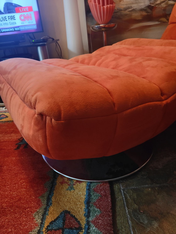 Image 1 of Fauteuil de relaxation Chateau d'Ax orange avec pouf assorti