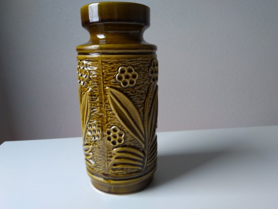 Image 1 of Jarrón Ilkra Edelkeramik JL Knödgen con decoración floral en relieve