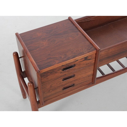 Scandinavian vintage planter in Rio rosewood by Arne Wahl Iversen