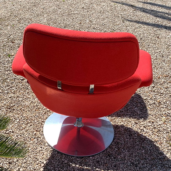 Image 1 of Artifort Big Tulip armchair with footstool