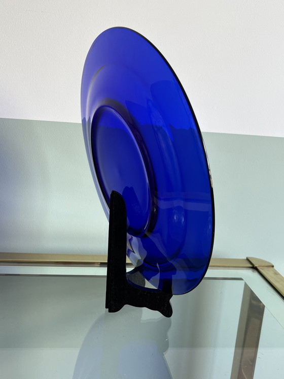 Image 1 of Grande alzata per torta in vetro blu vintage 