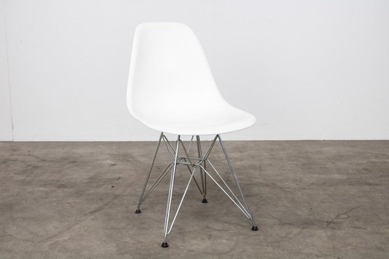 Image 1 of 2x Vitra RE DSR Eames Plastic Chair