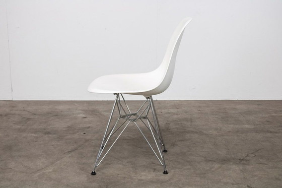 Image 1 of 2x Vitra RE DSR Eames Plastic Chair