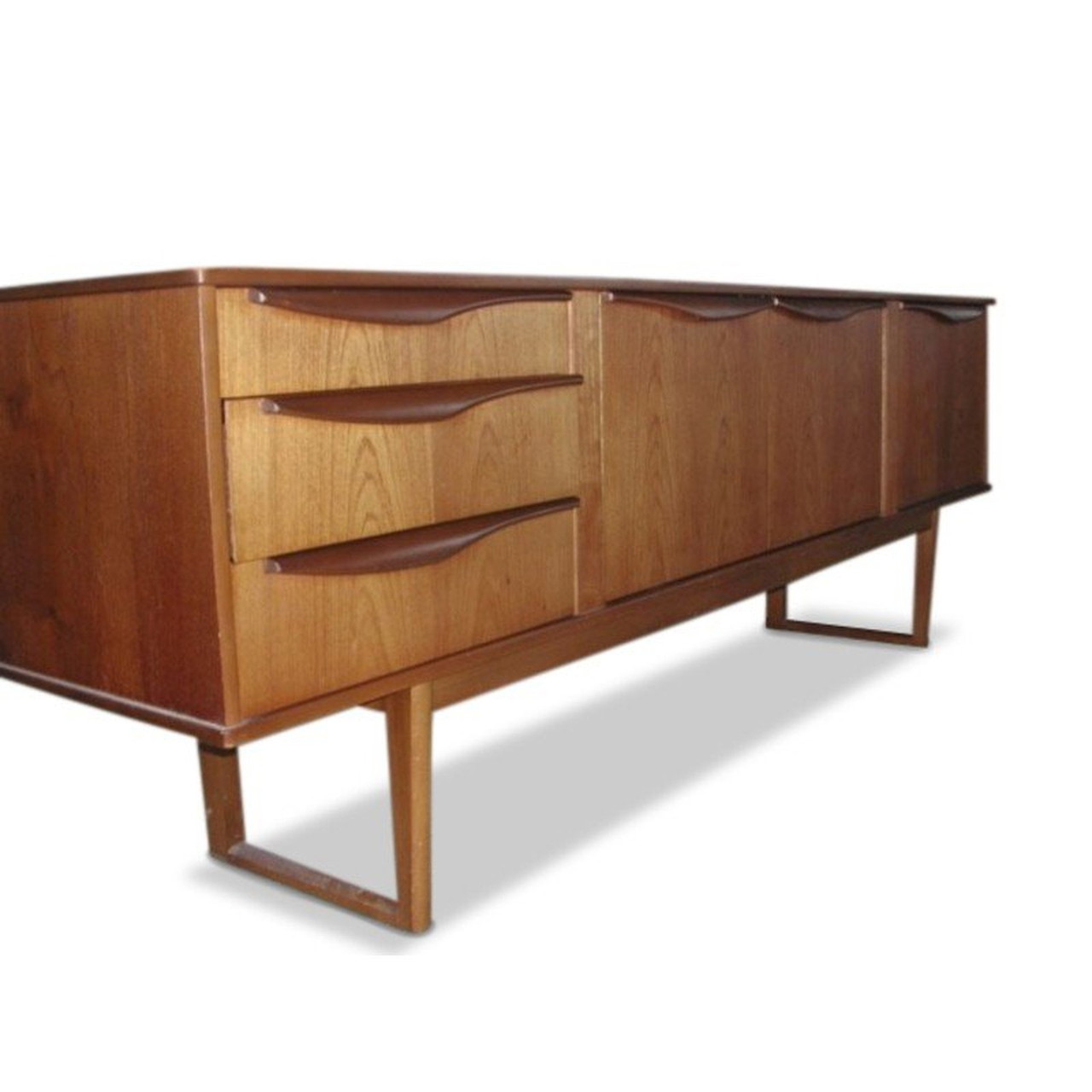 Stonehill furniture, 70’s Teak Sideboard Mid-Century English Teak Sideboard by Stonehill Furniture For Sale
