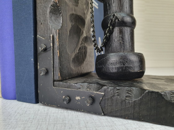 Image 1 of Fermalibri brutalisti. Fermalibri vintage a forma di cannone in legno.