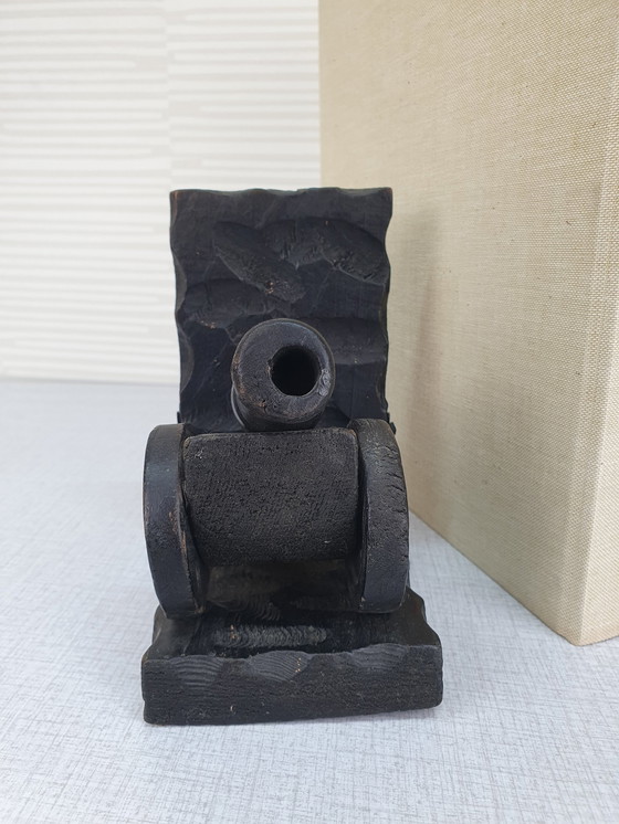 Image 1 of Fermalibri brutalisti. Fermalibri vintage a forma di cannone in legno.