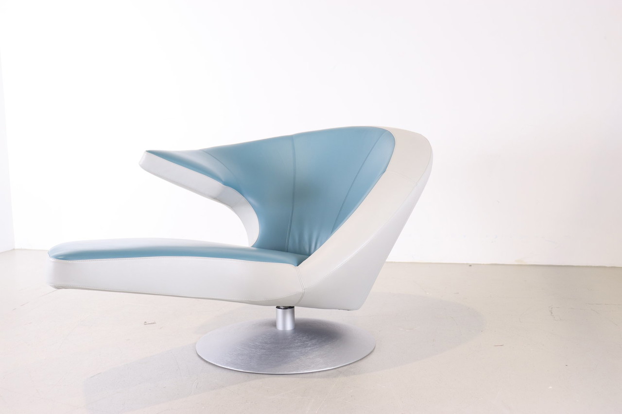 Leolux Parabolica swivel armchair €1,650 Whoppah