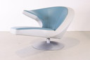 Leolux Parabolica swivel armchair