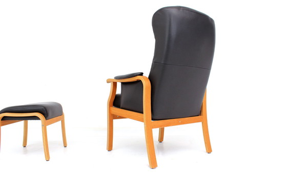 Image 1 of as new, 1 of 2 danish Nordic Easy Lounge Chair / Relax Sessel with stool in oak and leather.