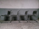4 sedie a sbalzo vintage con struttura tubolare