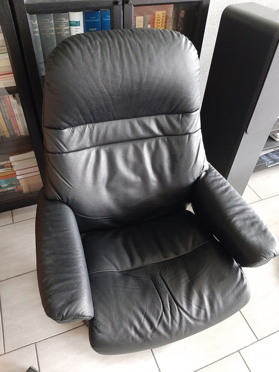 Image 1 of Stressless Sunrise recliner with ottoman