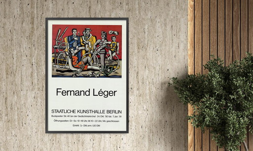 Affiche d'exposition : Léger, Fernand : Le repos sur fond rouge
