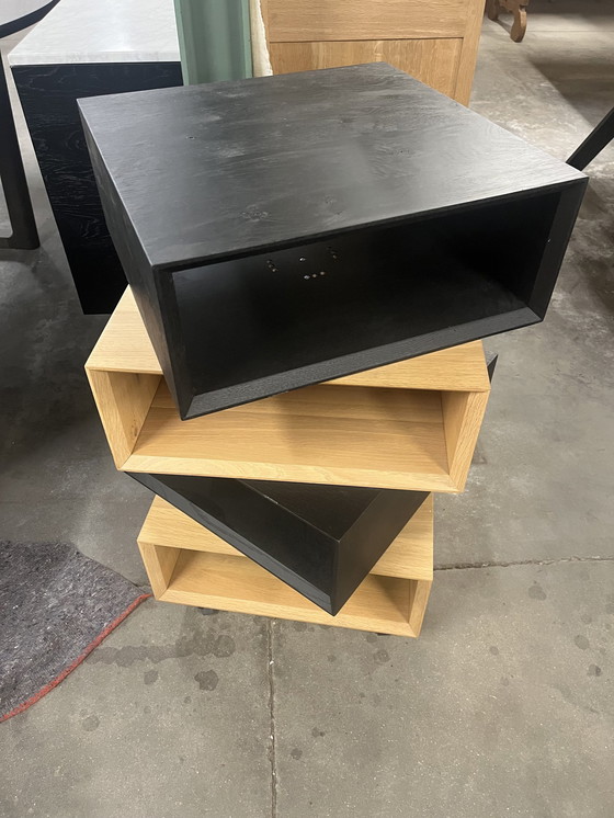 Image 1 of Mesa auxiliar moderna con ruedas