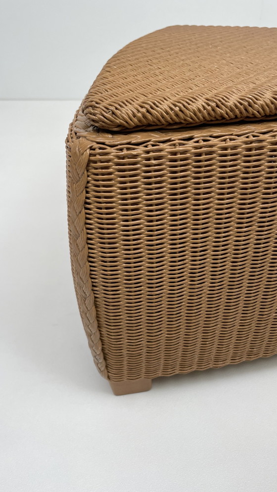 Image 1 of Lloyd Loom sturdy rattan pouf with lid