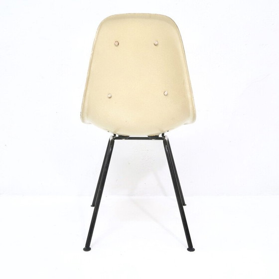 Image 1 of Vintage fiberglass chair by Charles and Ray Eames for Herman Miller and Vitra, 1960