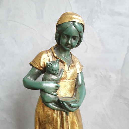 Statuetta &quot;Ragazza con gatto&quot; dei fratelli Van Paridon, inizio XIX secolo