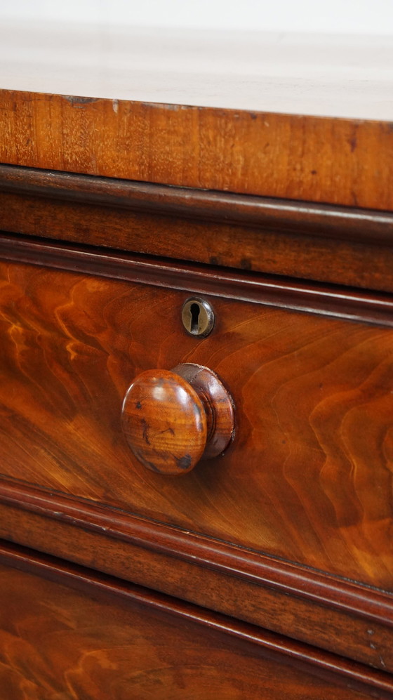 Image 1 of Mahogany Chest of Drawers With 5 Drawers