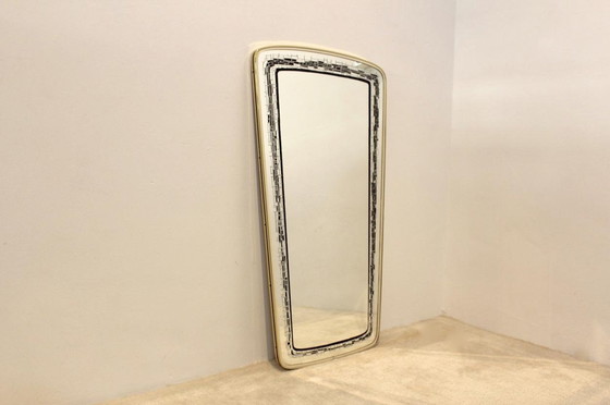 Image 1 of Miroir français encadré Mid Century