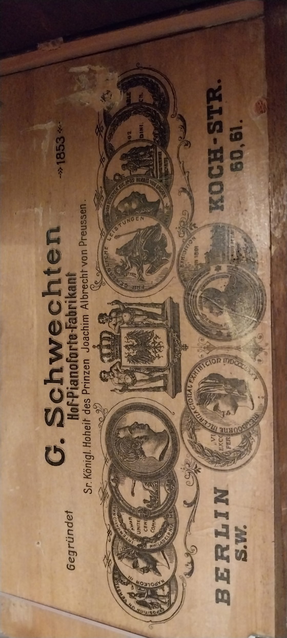 Image 1 of Bar con pianoforte d&#39;epoca