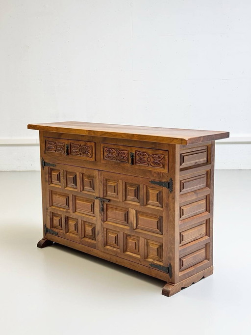 Spanish Catalán chest of drawers made of walnut, 1920s