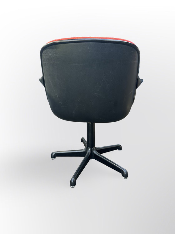 Image 1 of Comforto office chair from Mobilier International