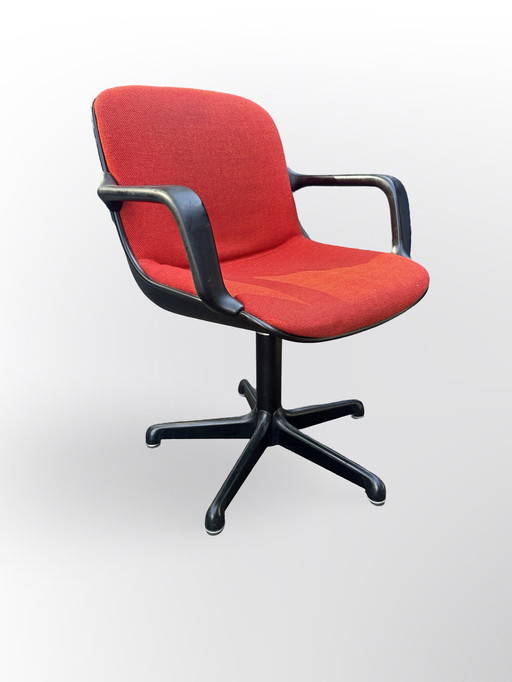 Comforto office chair from Mobilier International