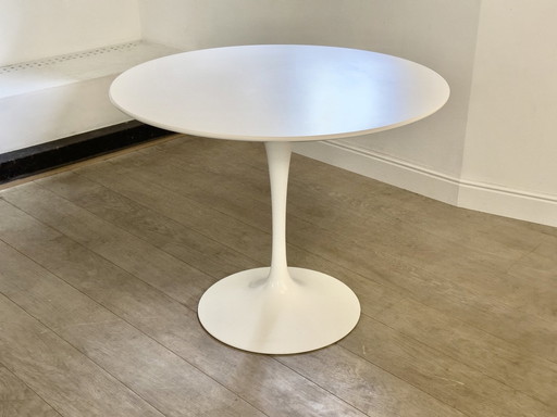 Tulip Table Knoll Saarinen