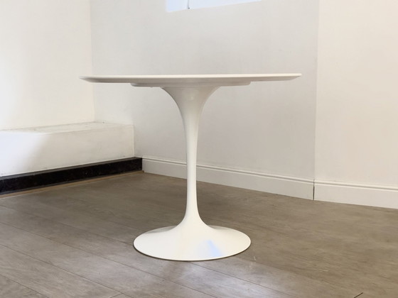 Image 1 of Tulip Table Knoll Saarinen