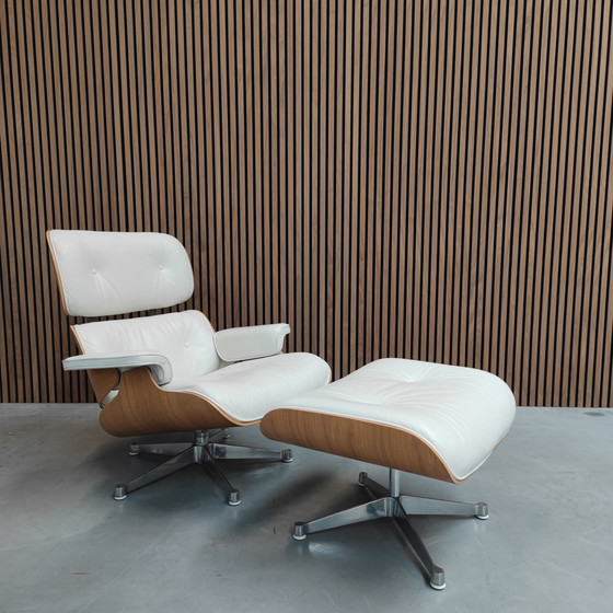 Image 1 of Vitra Eames Lounge chair + Ottoman