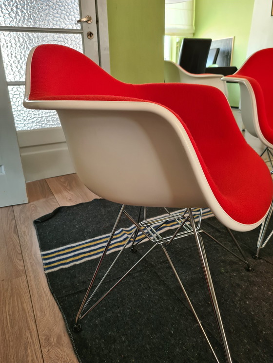 Image 1 of 2 x Charles & Ray Eames DAL chairs by Vitra