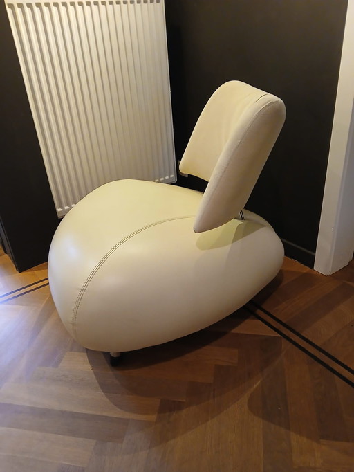 2x Leolux Pallone chair