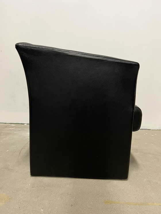 Image 1 of Fauteuil club Jori en cuir noir