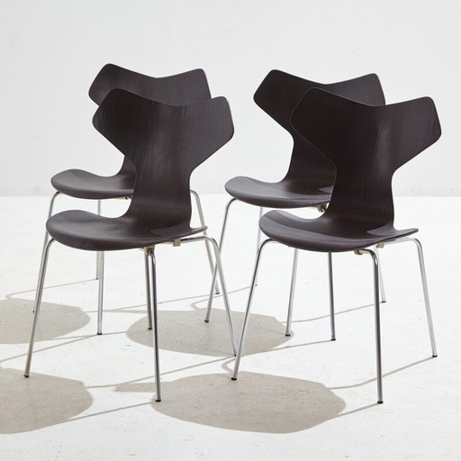 Vintage Grand Prix 3130 chair by Arne Jacobsen for Fritz Hansen, 1970s