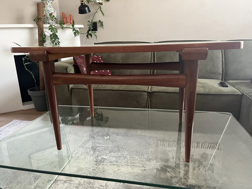 Vroom&Dreesmann teak coffee table