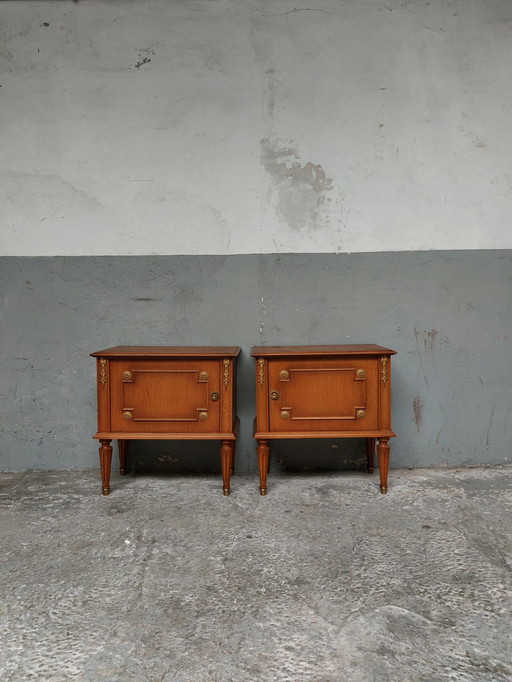 2 x mid-century nightstands 